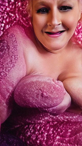 HerculesnVENUS: Penari telanjang waktu petang