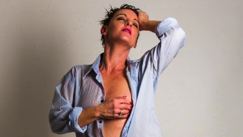 Kylie Britain Adventures: The shirt off my back