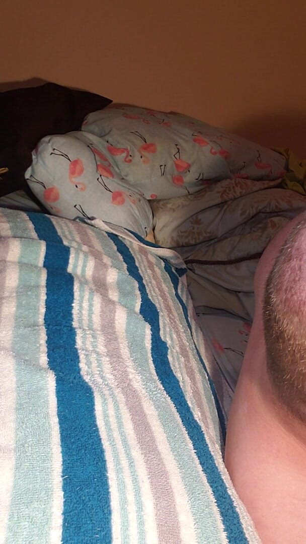 Charlieboy69: Все ще глибоко заглотує величезний ділдо