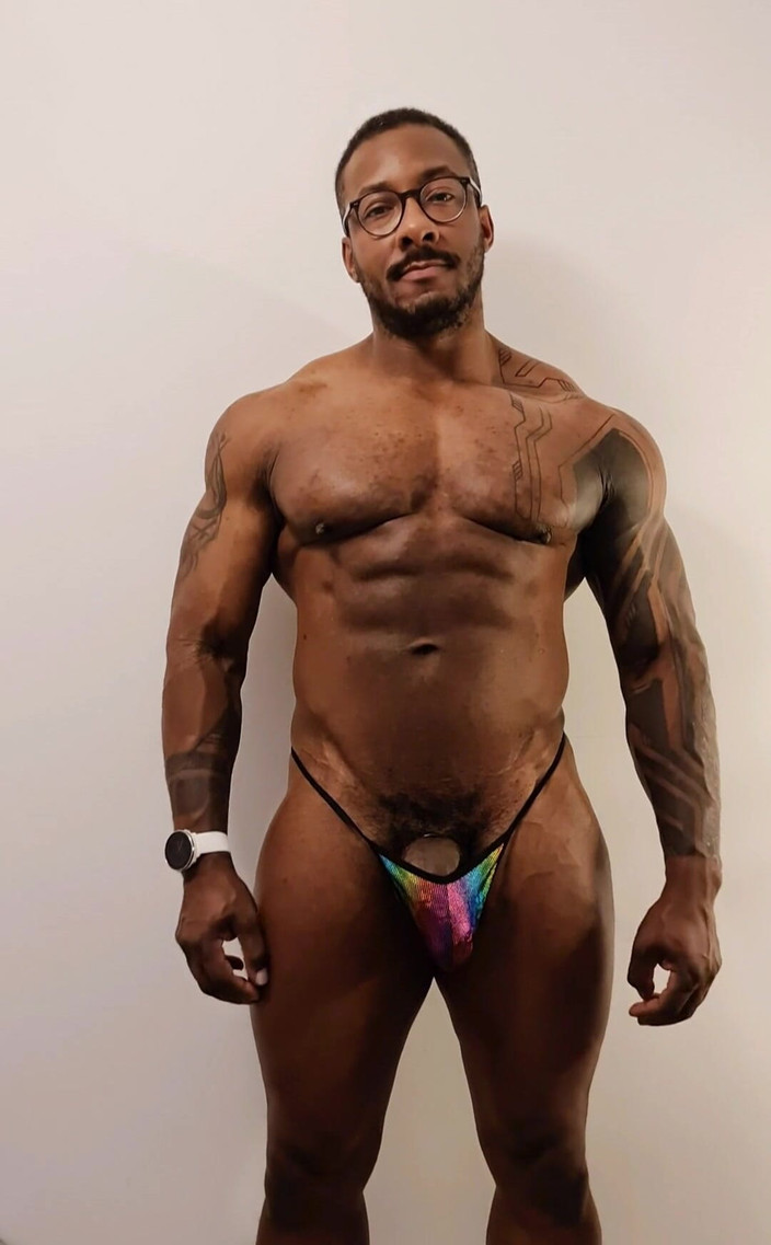Amadeus: 무지개 테마 Thongmode 금요일 있어