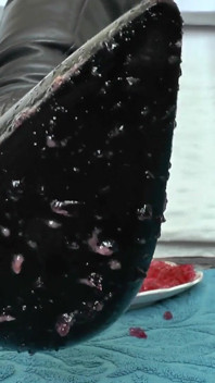 Fumando padrona e leccando dessert da suole degli stivali, pov Clip, lady victoria valente