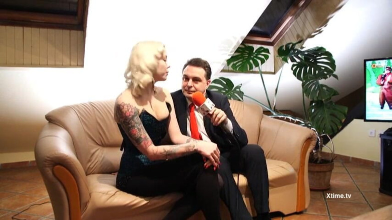 Andrea Dipre Channel: Andrea Dipre interviews a blonde
