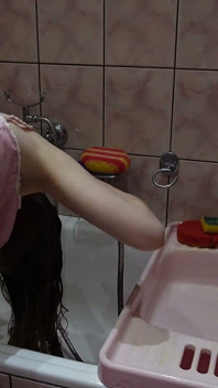 ล้างผมของฉันในห้องอาบน้ํา