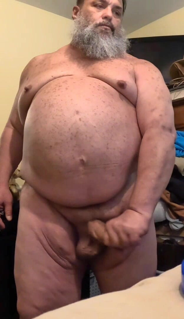 GeneWadexxx: Tlustý táta medvěd stříká na kameru