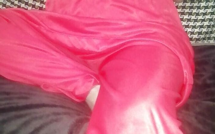 Housewife77: Arată-mi țâțele și Sexy Gand Desi