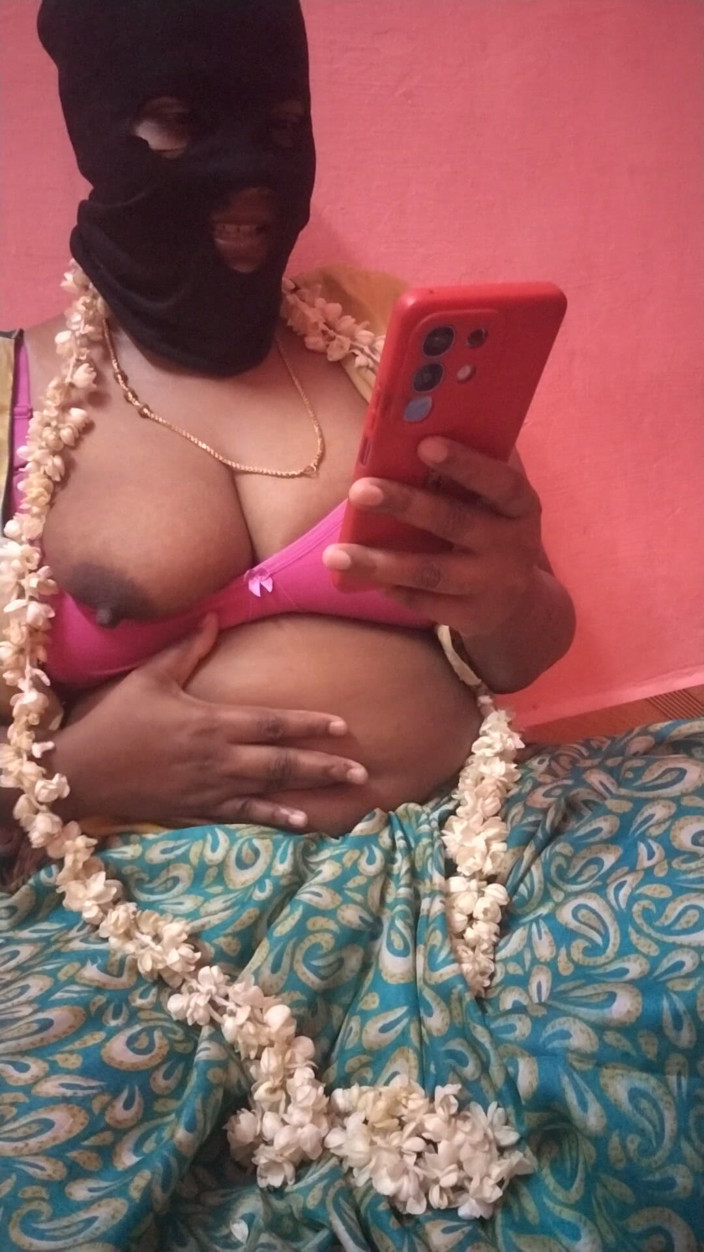 Benita sweety: Tamil Sex Stories Reading by Female Stepmother