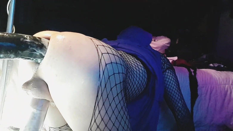 Tiffany Ciskiss: Devasa anal dildo