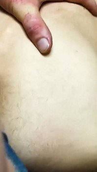 Levi Rhodes leva o pau do papai como um campeão