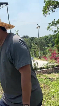 Ele está perdido e eu dou-lhe um guia de sucção