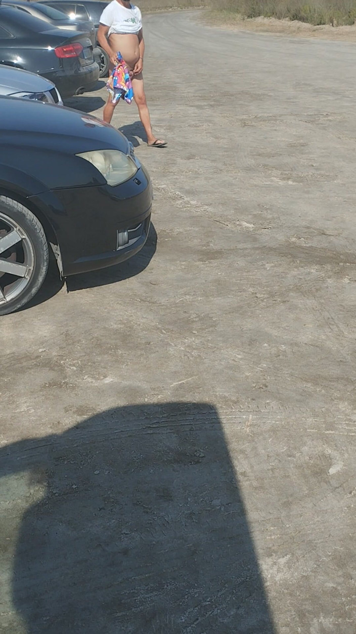Morbosete000: Morbide Op De Parkeerplaats Van Het Strand