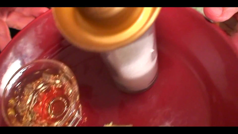 BritneySwallows: Comiendo leche de un vaso