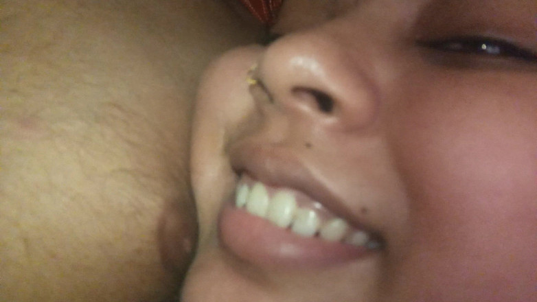 Desi video bd: Bengalli Hintli yenge ateşli romantizm yeni video.desicouplebd