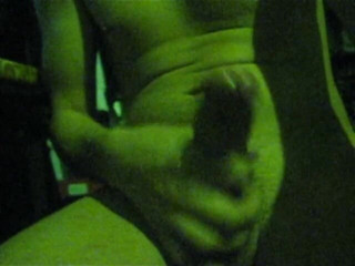 RiceQueenTopBoy: 年轻的 18 岁撸管和射精