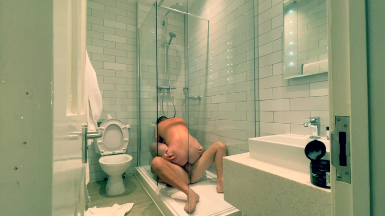 GlennandSonny: Hot Shower Fuck