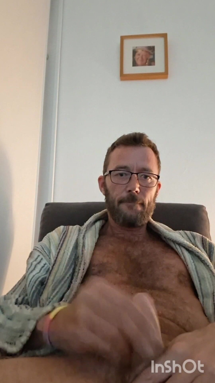 Mozzbear: Yo, todo por mí solo, podría usar una mano