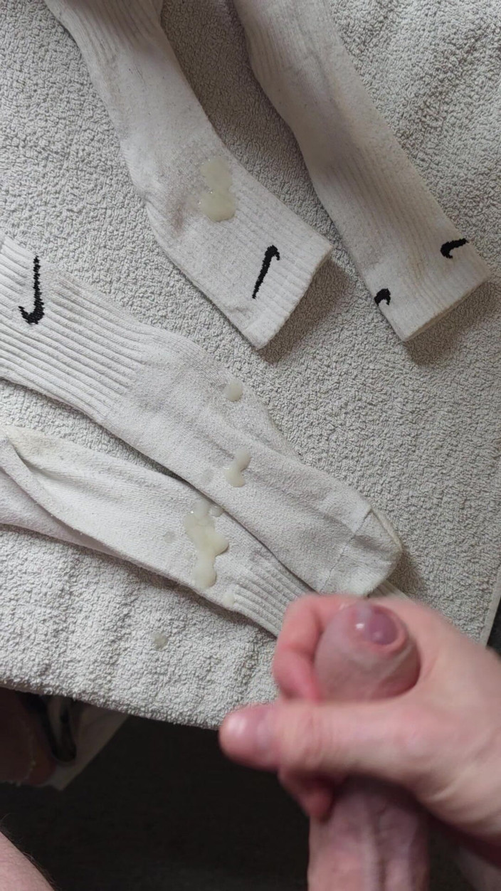 Twotwinkhusbands: Ordered: 2x Pairs of Used Cum Soaked White Nike Socks