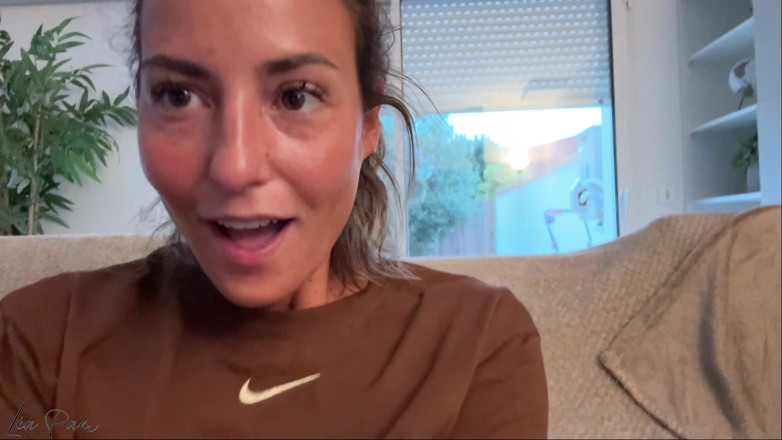 LeaPam: Back From Vacation, I Dildo My Pussy to Cum
