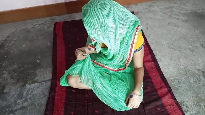 Asha Devi: Indická desi žena v domácnosti ve vesnici