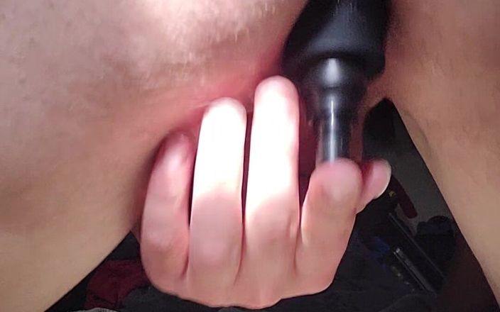 Hothp: Masturbieren, nackt mit einem dildo in meinem arsch spielen.