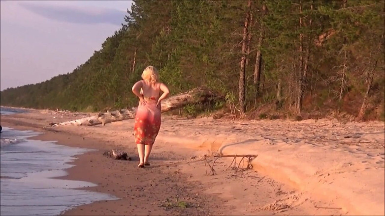 RedRoseRus: Dança quente na praia