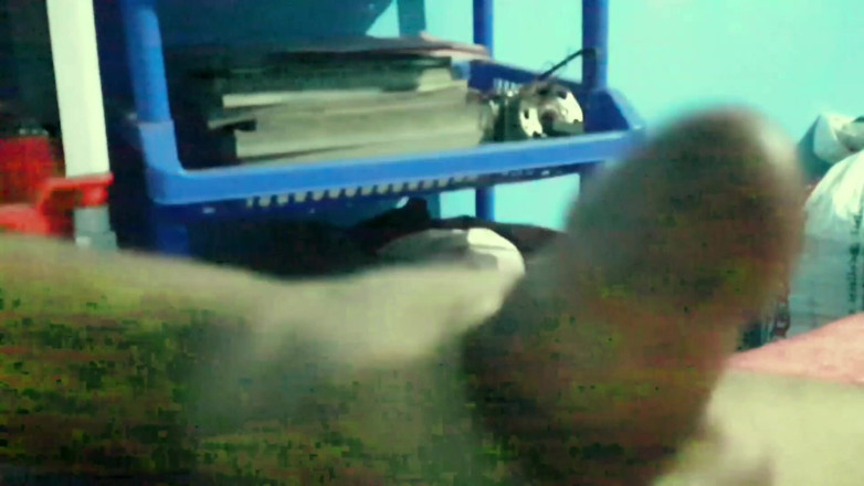 Xujjal: Un giovane ragazzo massaggia il suo pene a lungo ma...