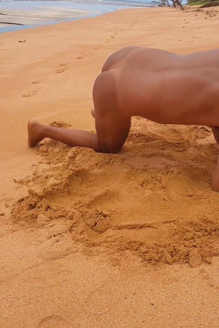 Ladysilvas: Ladysilva gay sulla spiaggia culo caldo