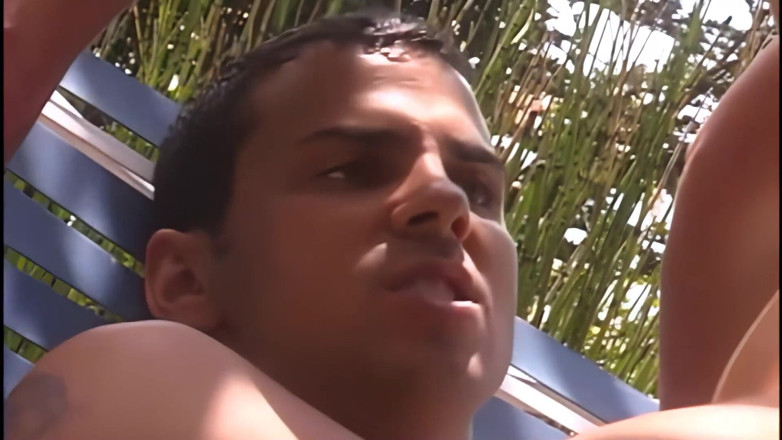 Hand Lotion Studios: Namorada gostosa é fodida ao ar livre antes que eles descansam...