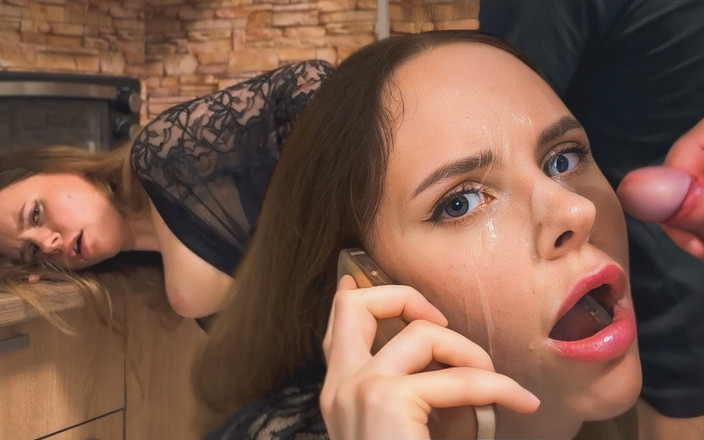 Russian Mommy: 继父的电话在射精的那一刻就抓住了我们！