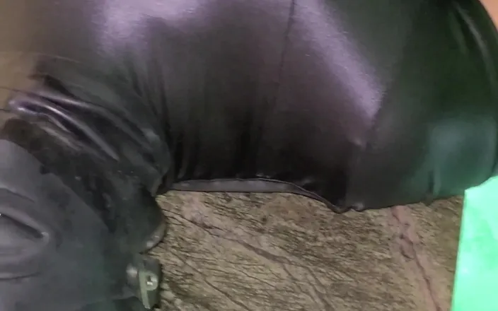 RefillMeAsYouWant: She Likes to Be Filled in Catsuit