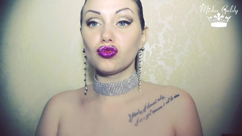 Goddess Misha Goldy: Bibir liar berwarna putih berbau dan grimaces