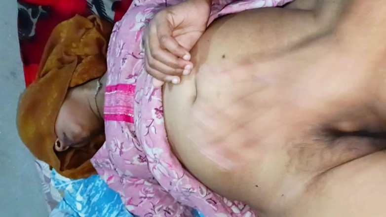 Sexy_girl_nehu: Indische bhabhi-muschi fingert orgasmus-squirting-video mit klarem Hindi Audio