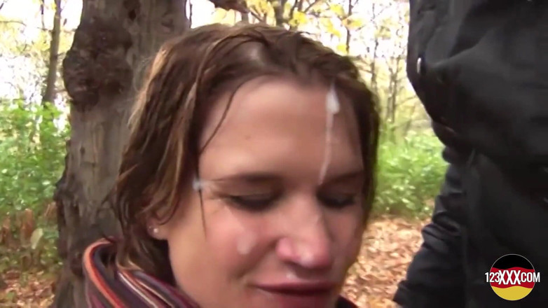 123XXX - Fucked Amateurs in Germany!: Smiling Brunette Fucked in a Park