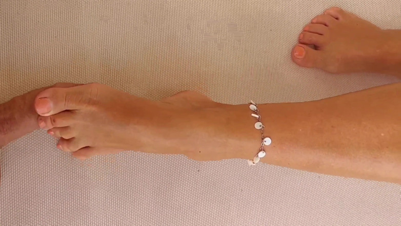 Selena701: Amatör Blond Fru Njuter Av Footjob