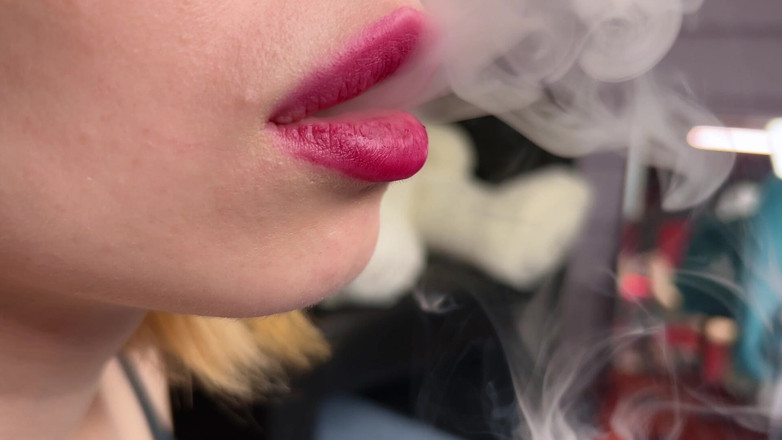 Eva Deva: Kouření Fetiš.i Smoke, líbí se ti to