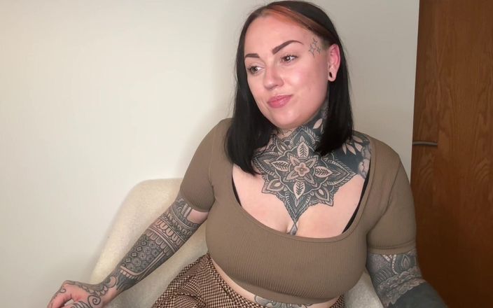 Miss Valentina: 텍스트 나 인터랙티브