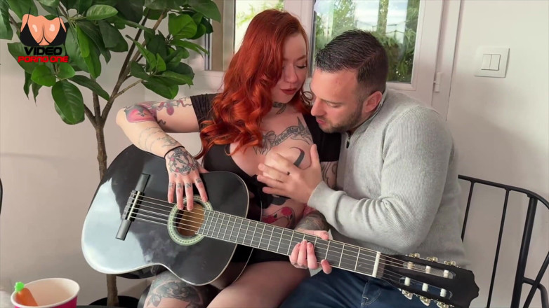 Video Porno One: 我全都吞下了我音乐老师说的！