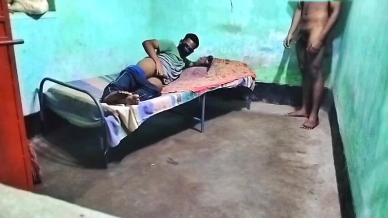 Desi Tits: 独自赶上兄弟网络摄像头同性恋色情