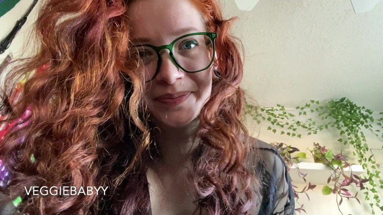 Veggiebabyy: I Spit in Ur Mouth While U Fuck My Hand