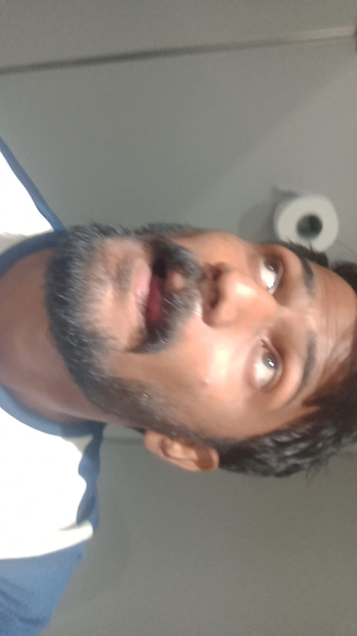 KUMBHA MANOJ KUMAR: Moja ręka pielęgniarki jest bardzo wrażliwa i chętnie się lubię