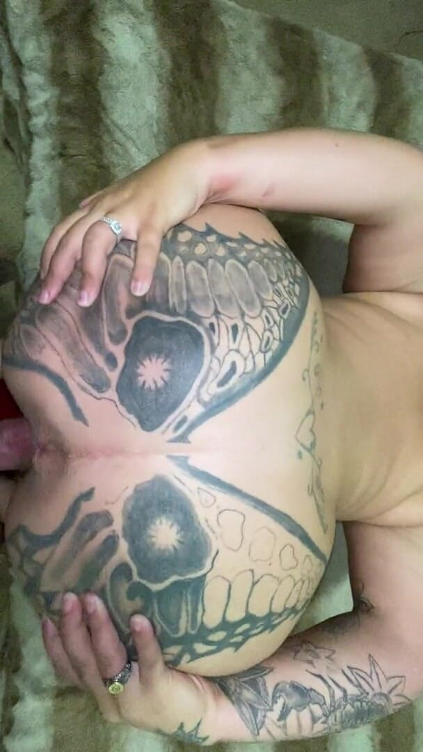 MzKiTTy91: Backshots with sexy pawg wife
