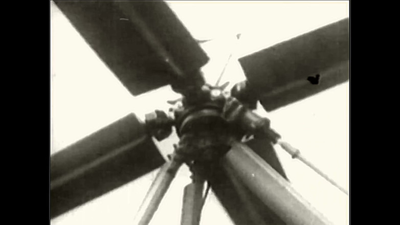Vintage Erotic Archive: Draufsicht: Erotik in den Wolken - Restauriert in 4K