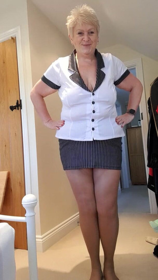 Uk Joolz: My boss has me begging to keep my job!