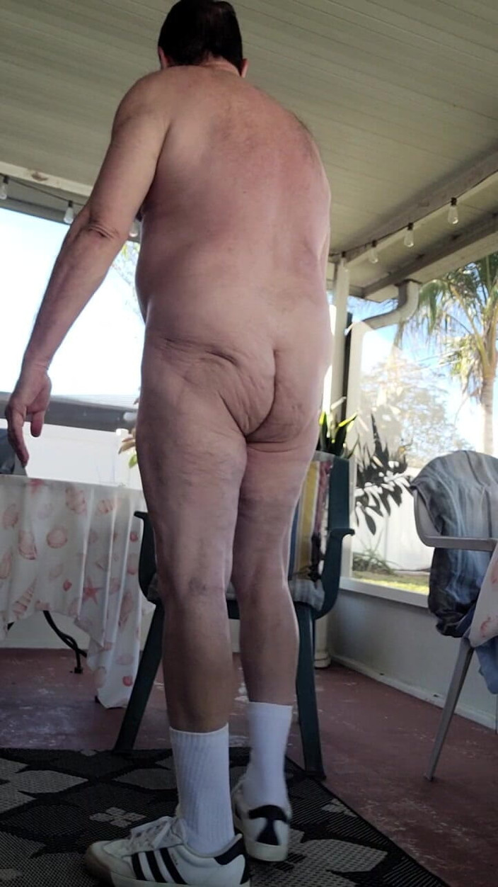 DaddyLNargo: Stříkání venku