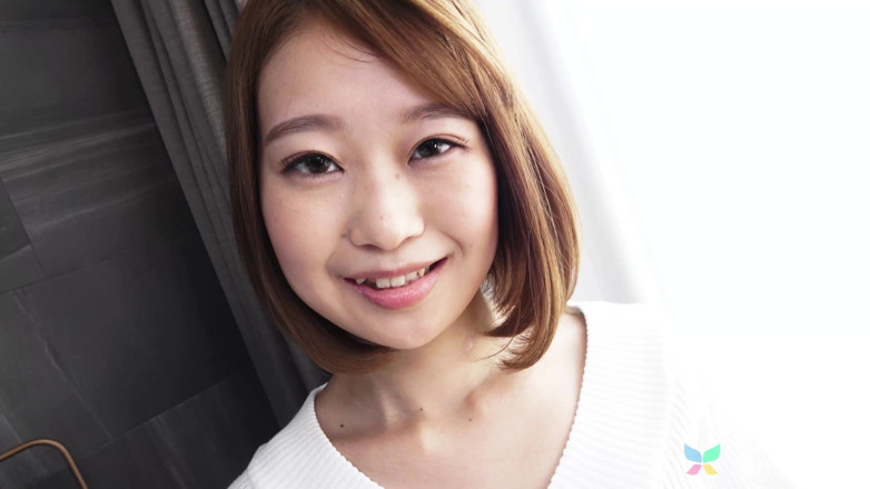 Tenshigao: Asuka suzumura ist in ihrer bürouniform und spielt heute mit...