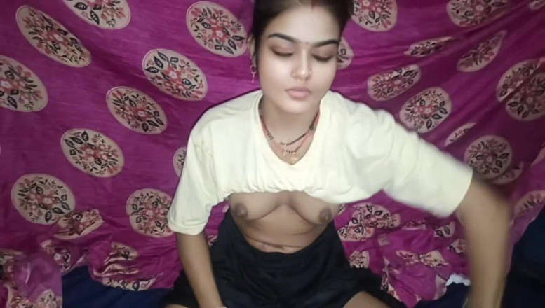 RAKP355: Mostrando tetas indias softcore