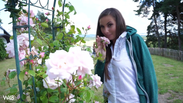 Watch4beauty: Vlucht Connie