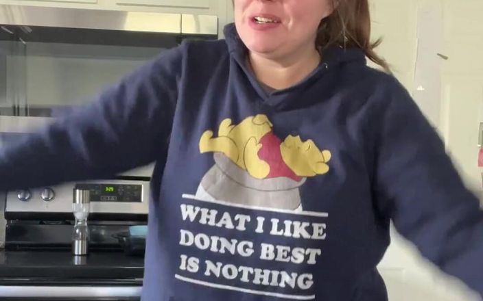 KinkyKatie: मेरे सुंदर स्तनों को देखो