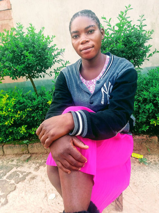 Judithxxx: Předvádíme zambijské drahé boty