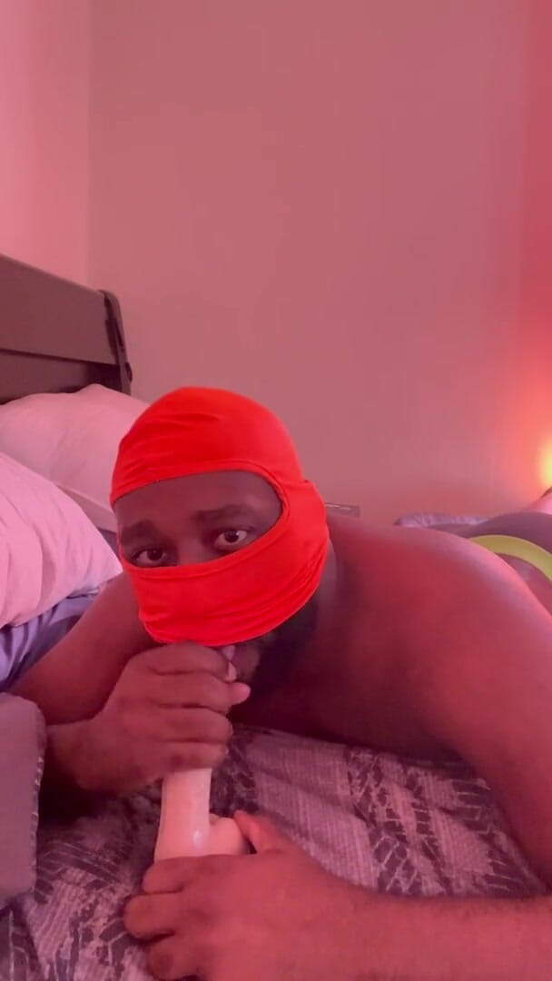 Selfplay slut: Deepthroat relace 1