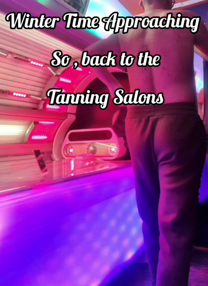 MaleModel: Tanning Salon Nudity